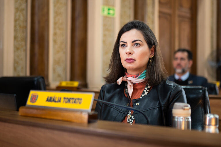 CMC já pode votar nova regra para venda de publicidade nos ônibus de Curitiba