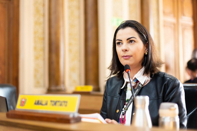 Amália Tortato é co-autora de projeto para dar mais transparência aos radares de Curitiba