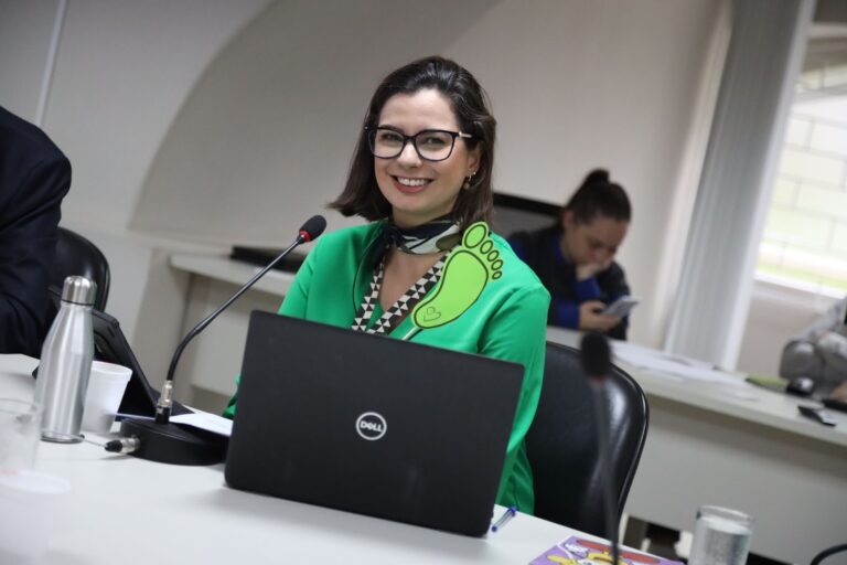 Ampliação do Teste do Pezinho é aprovada na Comissão de Saúde da Câmara Municipal