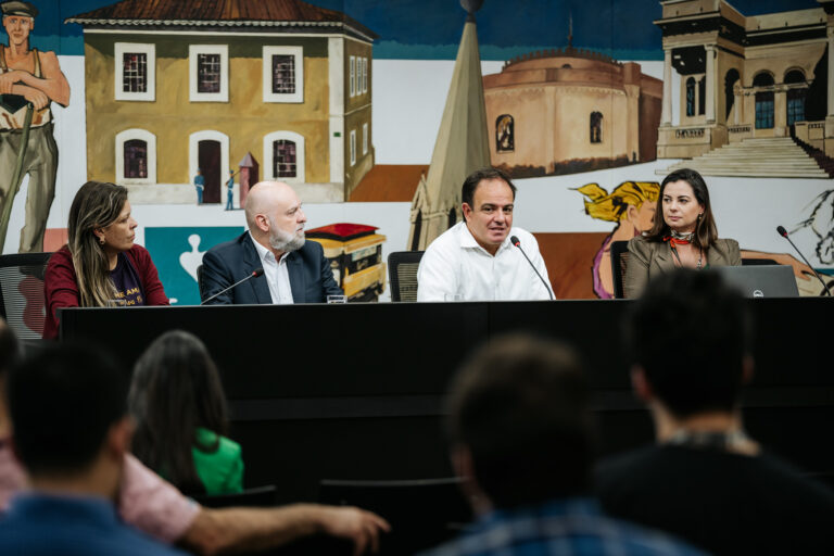 Teste do pezinho ampliado ganha lista de apoio em Curitiba