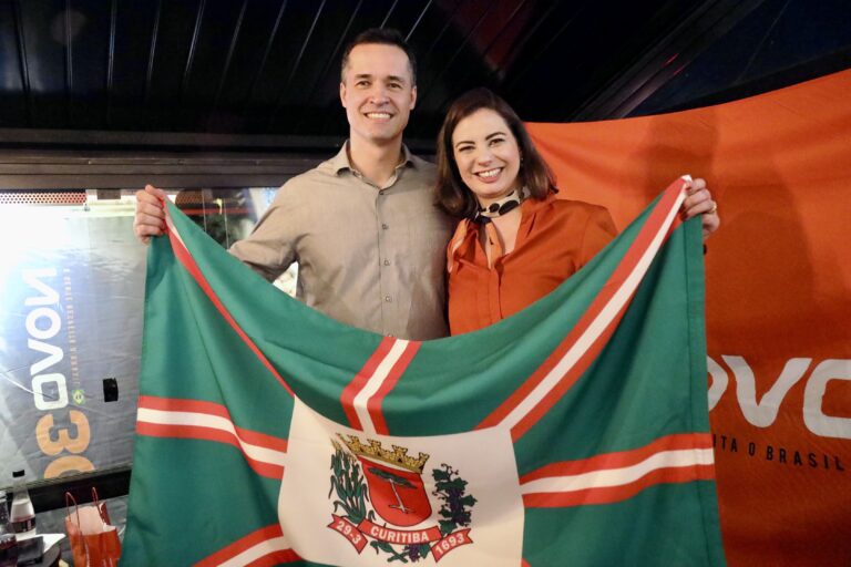 Com presença de Deltan Dallagnol, vereadora Amália Tortato (NOVO) faz lançamento de pré-campanha para reeleição em Curitiba